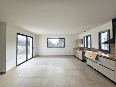 Villa - 97 m² - 4 pièces