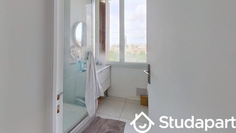 Chambre - 63 m² - 1 pièce