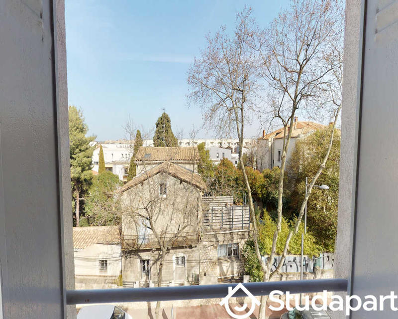 Chambre - 70 m² - 1 pièce