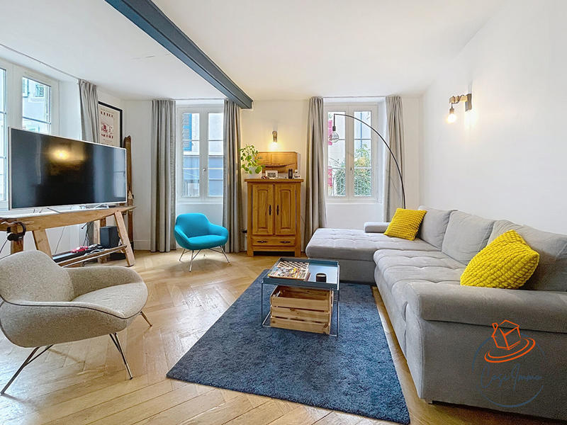 Appartement - 94 m² - 4 pièces