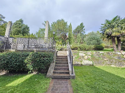 Maison - 167 m² - 7 pièces