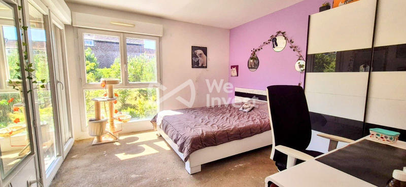 Maison - 222 m² - 8 pièces