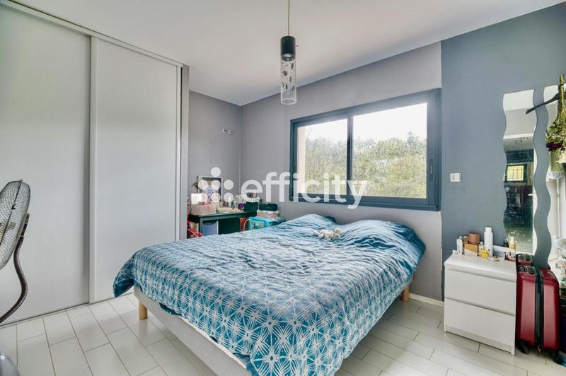 Maison - 246 m² - 7 pièces