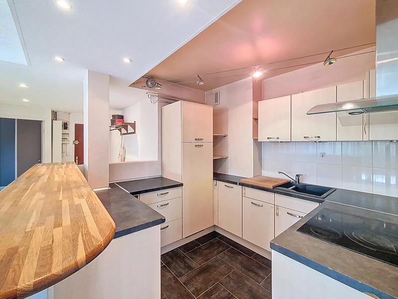 Appartement - 81 m² - 5 pièces