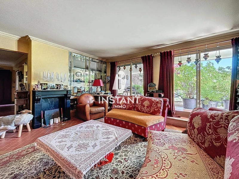 Appartement - 142 m² - 5 pièces