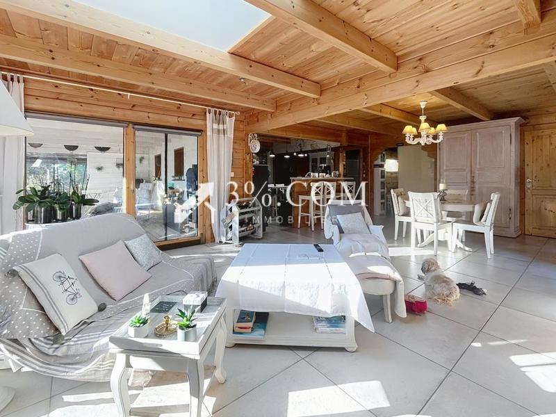 Maison - 111 m² - 4 pièces