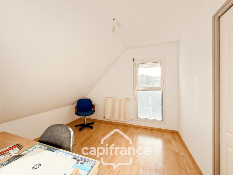 Maison - 98 m² - 5 pièces