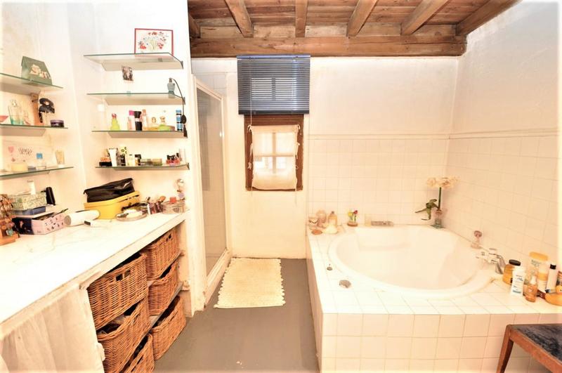 Maison de village - 400 m² - 10 pièces