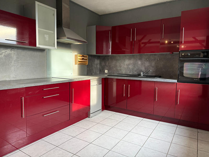 Maison - 96 m² - 3 pièces