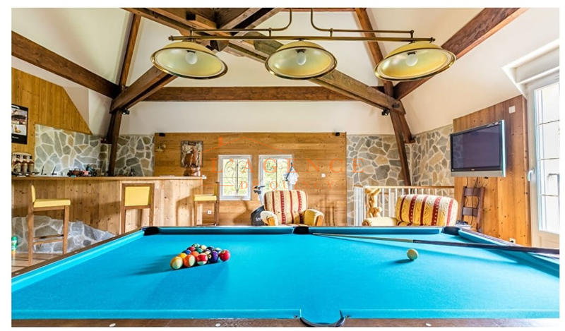 Propriété - 505 m² - 9 pièces