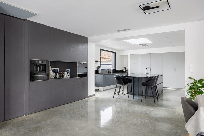 Maison - 262 m² - 7 pièces