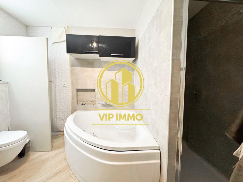 Maison - 170 m² - 8 pièces