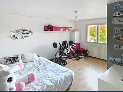 Maison - 145 m² - 6 pièces