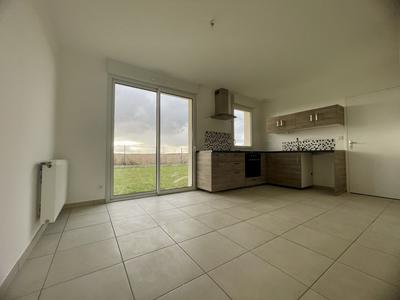 Maison - 85 m² - 4 pièces