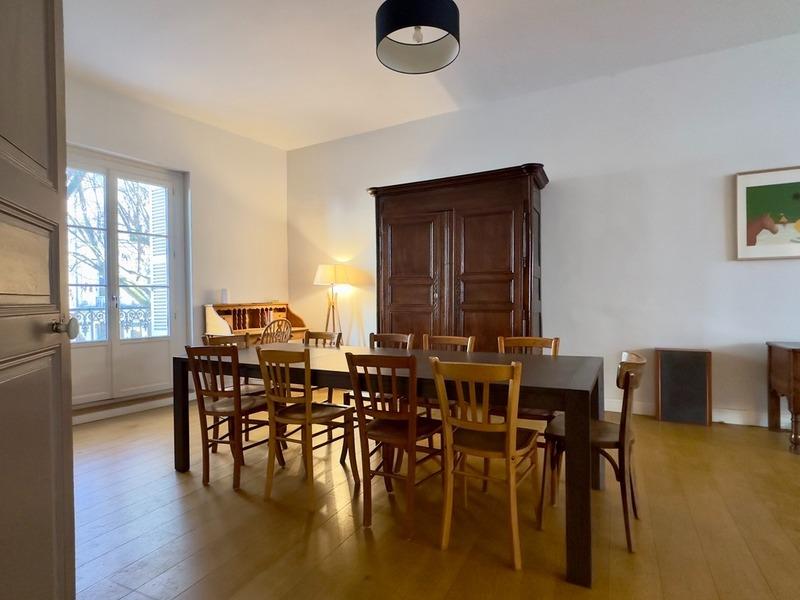 Maison de ville - 285 m² - 9 pièces