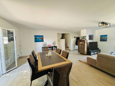 Maison - 142 m² - 6 pièces