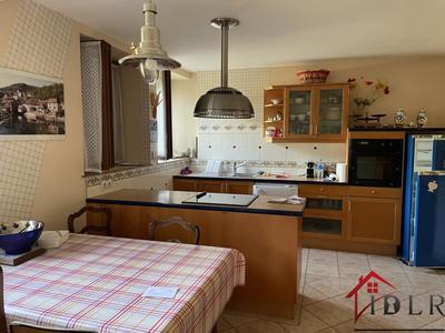 Maison - 250 m² - 7 pièces