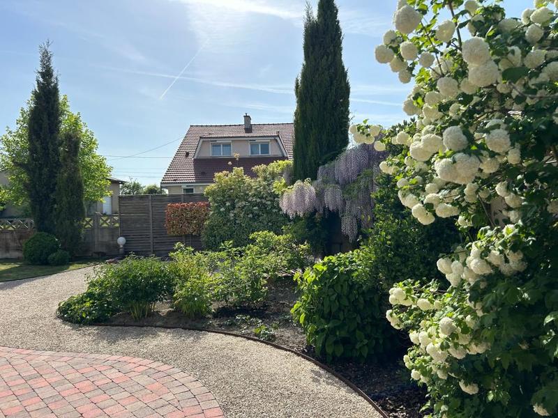 Maison - 206 m² - 5 pièces