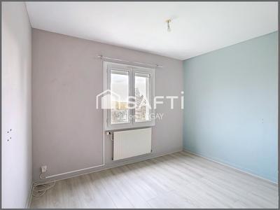 Maison - 96 m² - 5 pièces