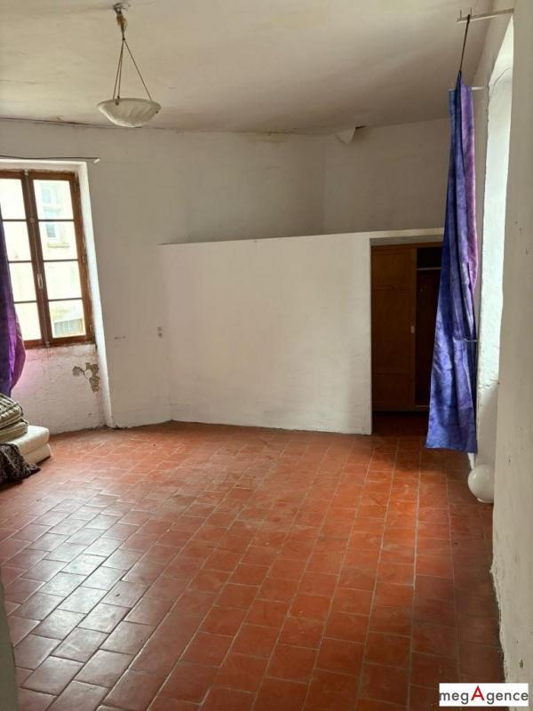 Maison - 323 m² - 12 pièces