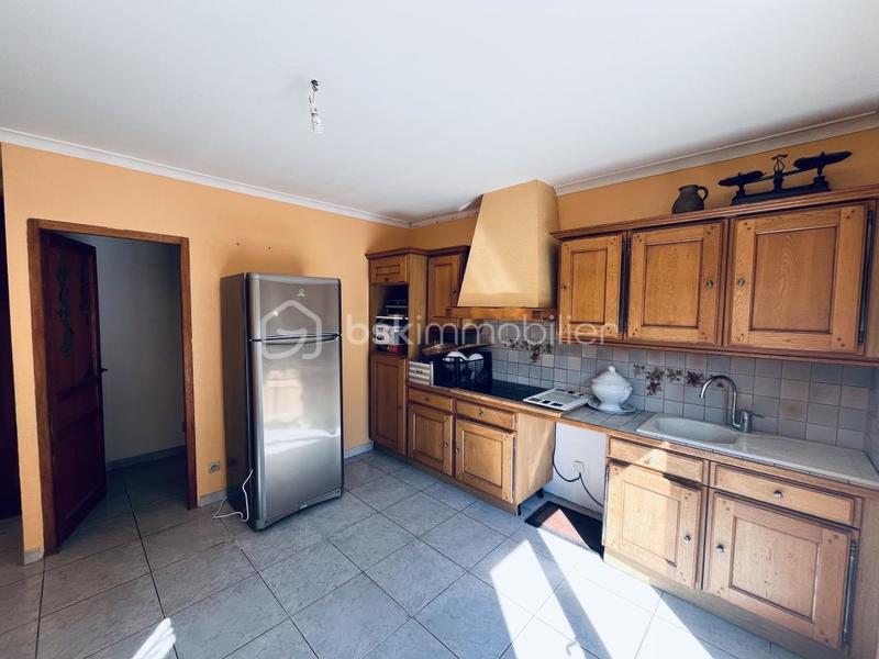 Maison - 216 m² - 8 pièces