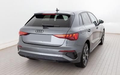 Audi A3 sportback 45 TFSIe s-Line 245 Hybride Rechargeable / Regulateur de Distance Carplay Android Auto Volant Méplat Jantes 18"