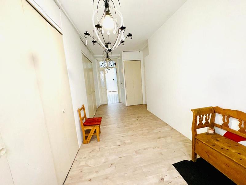 Maison - 203 m² - 7 pièces