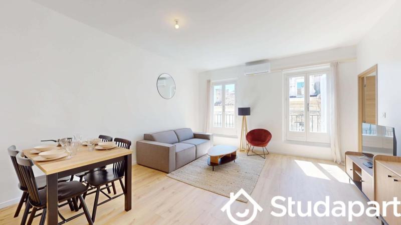 Chambre - 11 m² - 1 pièce