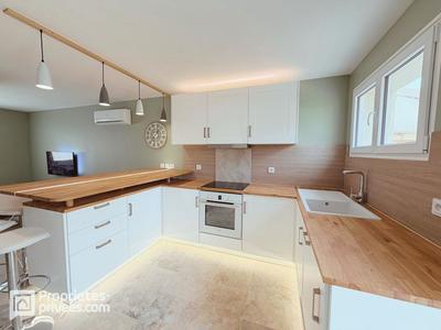 Maison - 99 m² - 5 pièces