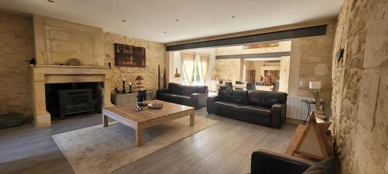 Maison - 258 m² - 4 pièces