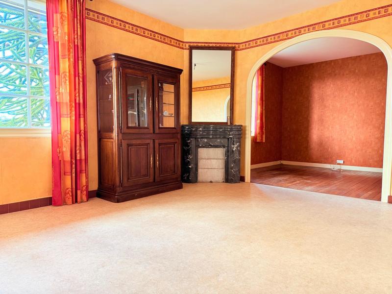 Maison - 168 m² - 10 pièces