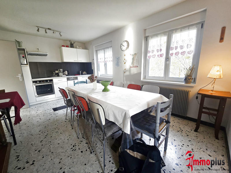 Maison - 137 m² - 7 pièces