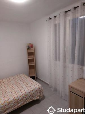 Chambre - 10 m² - 1 pièce