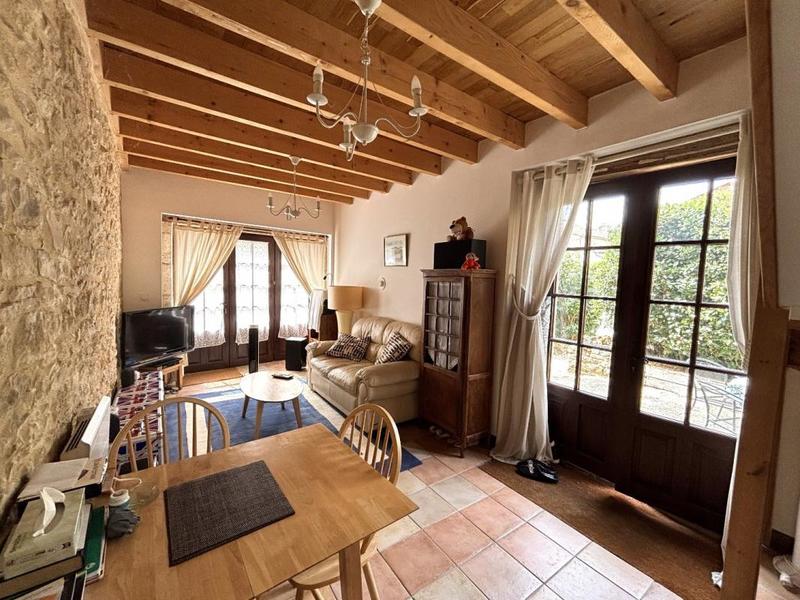 Maison - 300 m² - 11 pièces