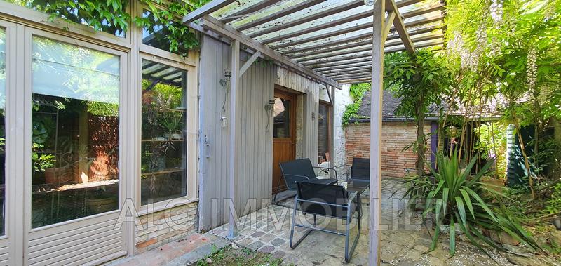 Maison - 250 m² - 9 pièces