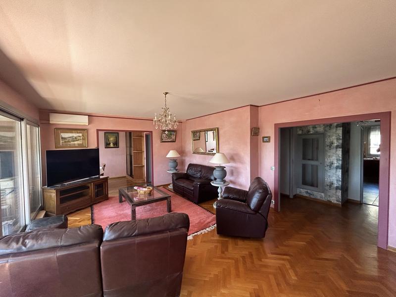 Appartement - 124 m² - 6 pièces