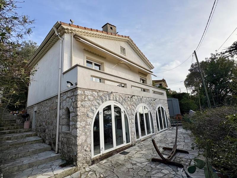 Maison - 107 m² - 4 pièces