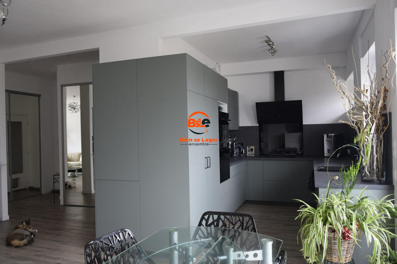 Maison - 182 m² - 6 pièces