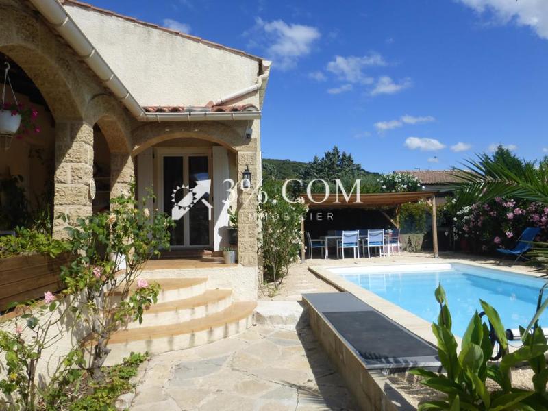 Maison - 98 m² - 5 pièces