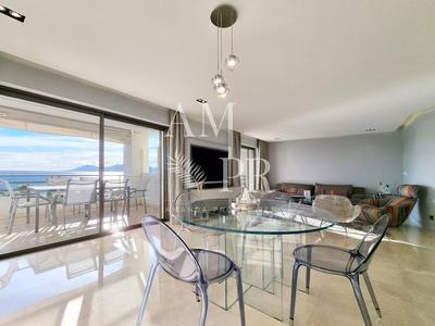 Appartement - 110 m² - 4 pièces