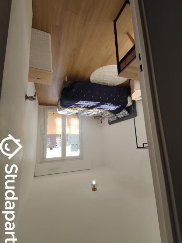 Chambre - 10 m² - 1 pièce