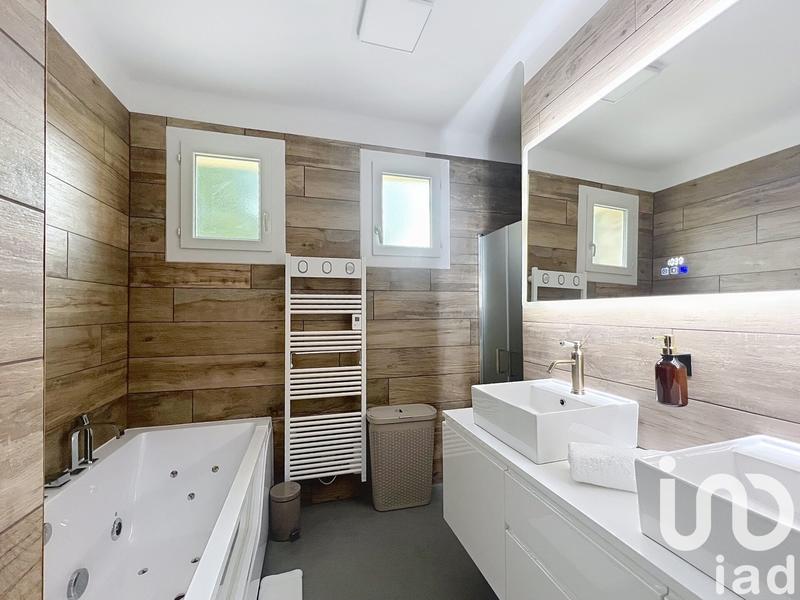 Maison - 121 m² - 5 pièces