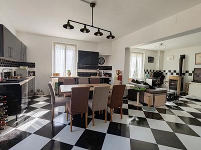 Maison - 87 m² - 5 pièces