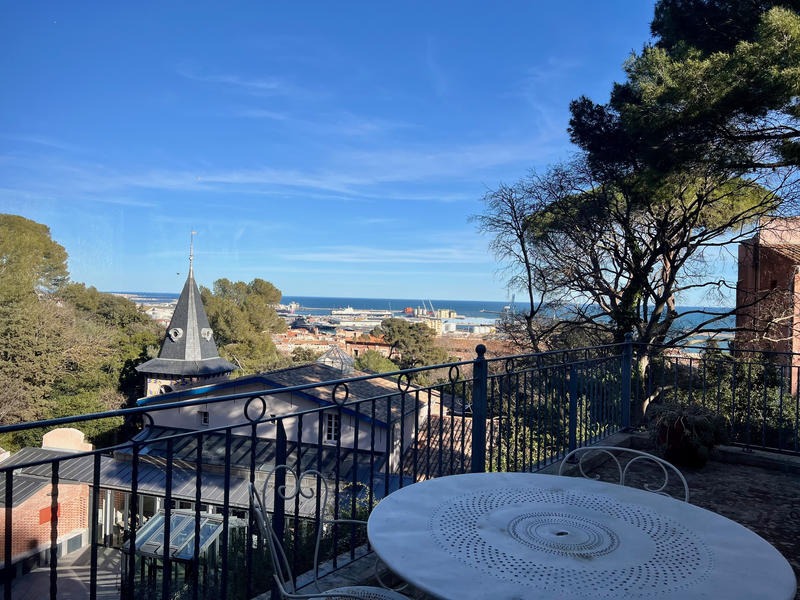 Maison - 190 m² - 8 pièces