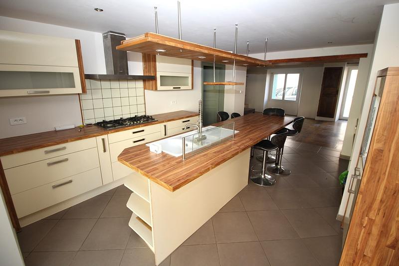 Maison - 170 m² - 7 pièces