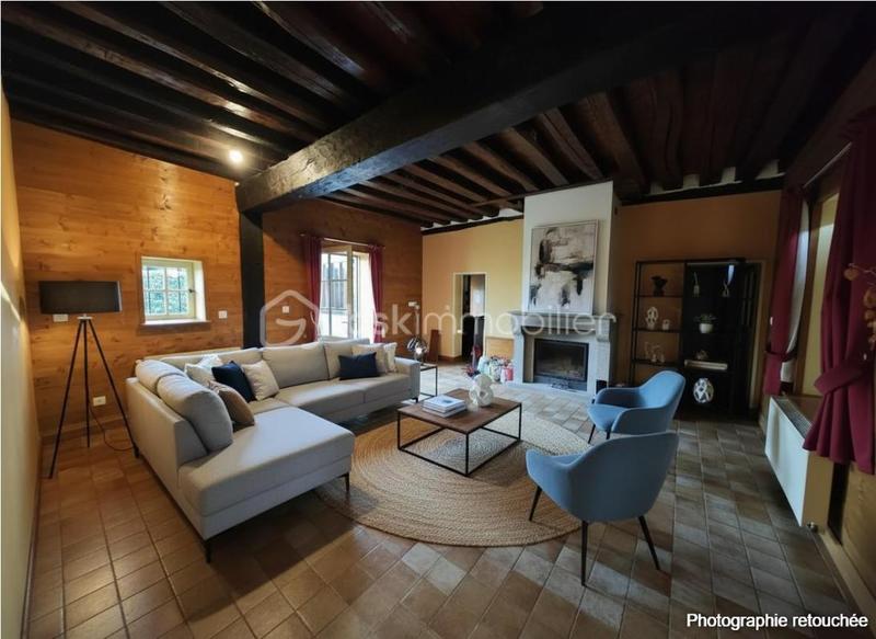 Maison en pierre - 161 m² - 9 pièces