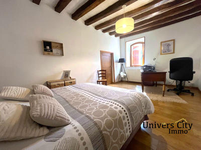 Maison - 176 m² - 8 pièces