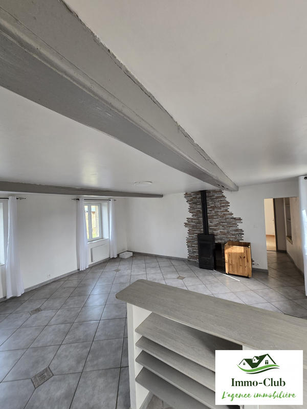 Maison traditionnelle - 82 m² - 4 pièces