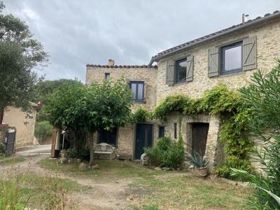 Maison en pierre - 250 m² - 10 pièces