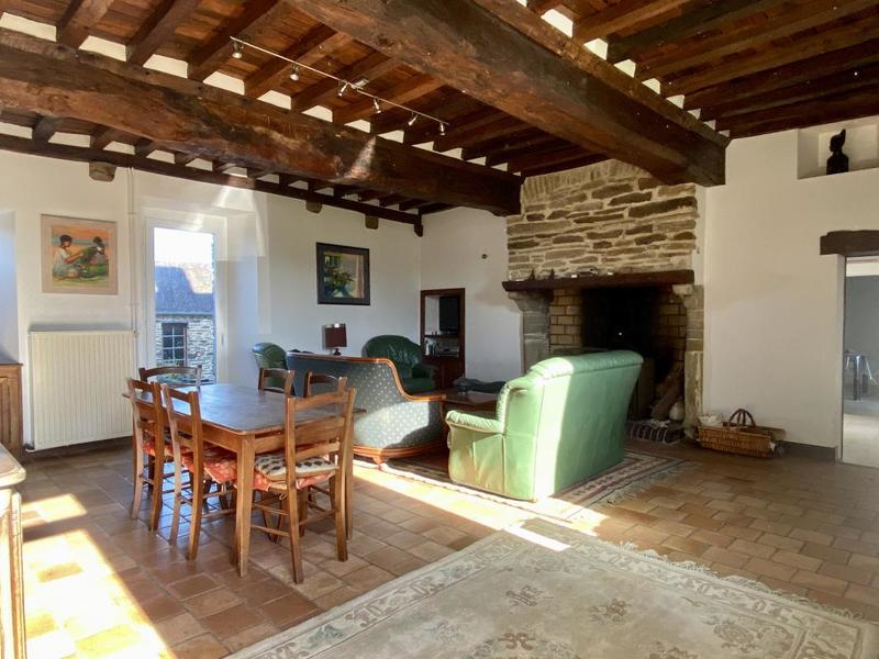 Corps de ferme - 180 m² - 8 pièces